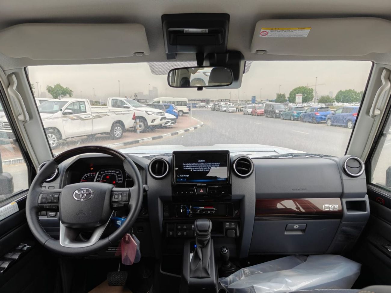 تويوتا لاند كروزر 70 Toyota Land Cruiser 70 2026 TOYOTA LC 76 2.8L DIESEL 4WD GCC SPEC