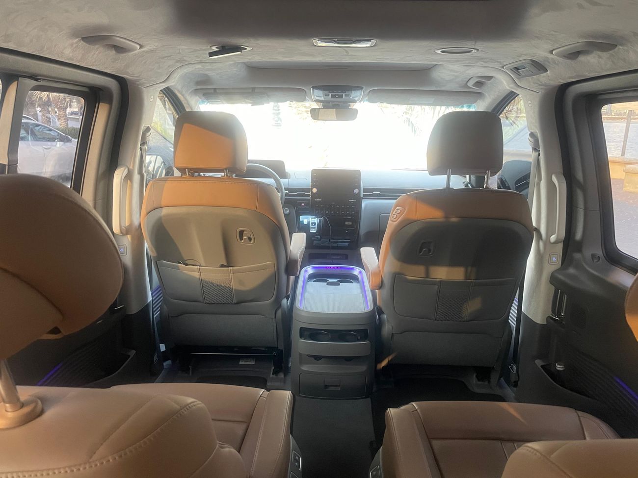 Hyundai Staria 3.5L Luxury (7 Seater)