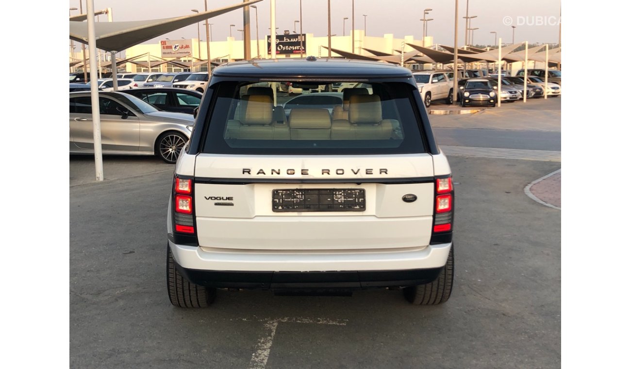 Land Rover Range Rover Vogue Supercharged RANG ROVER VOUGE SUPER CHARGE MODEL 2013 GCC car prefect condition full option panoramic roof leath