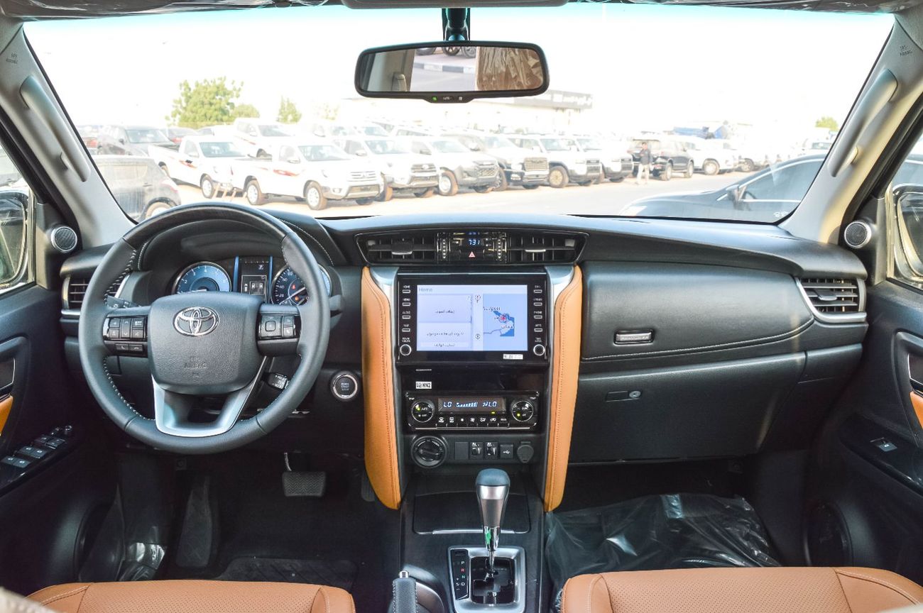 Toyota Fortuner TOYOTA FORTUNER 4.0L V6 4WD PETROL SUV 2025