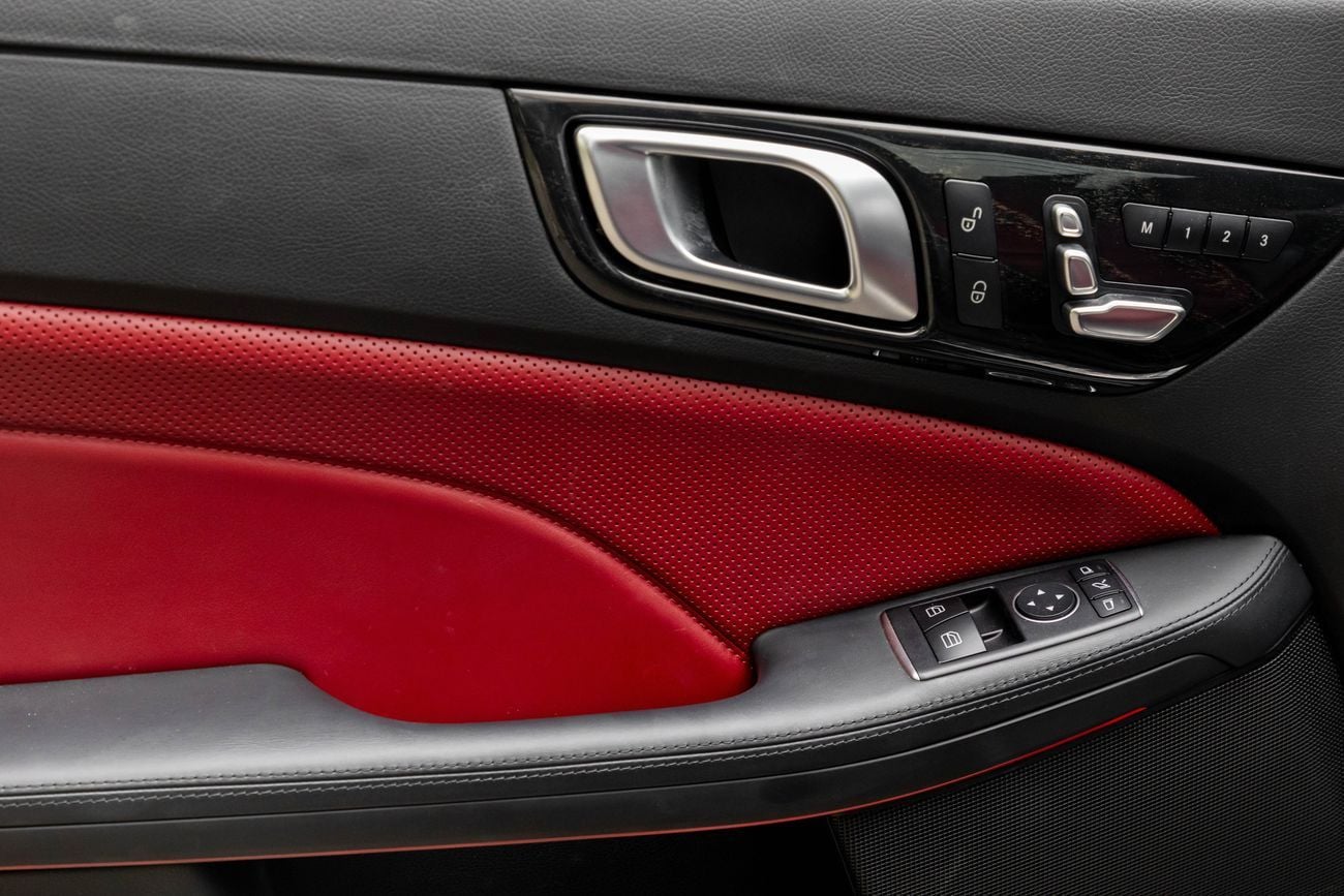 Mercedes-Benz SLC 200 SLC 200 | 2,723 P.M | 0% Downpayment | Excellent Condition!