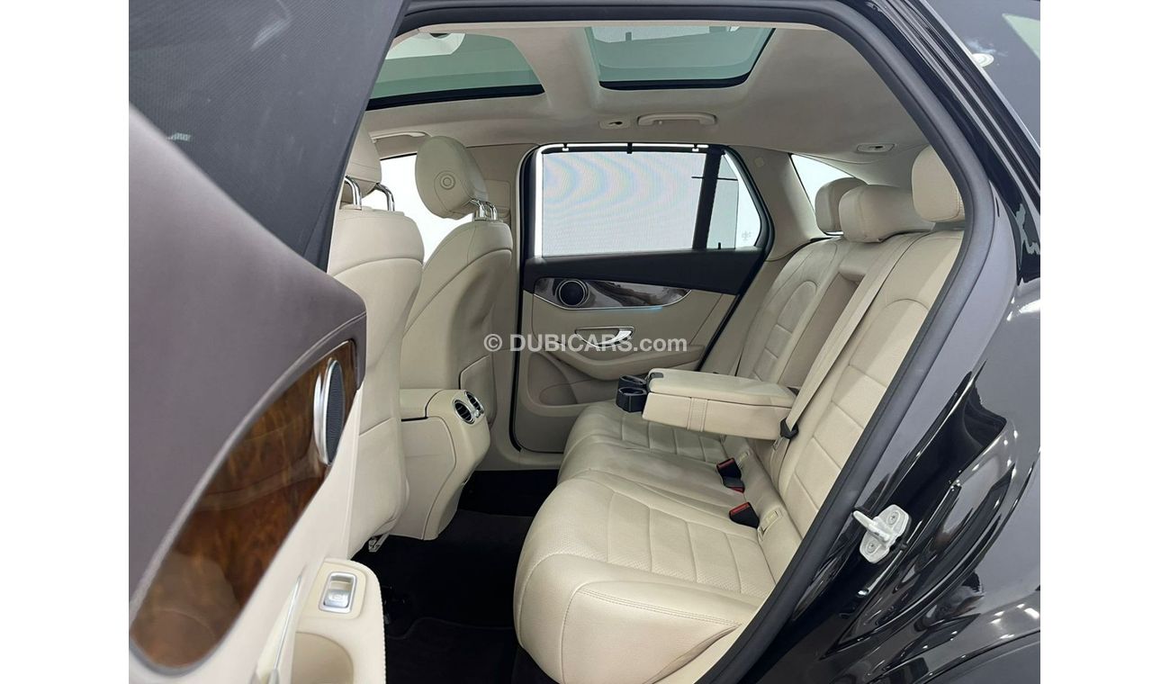 مرسيدس بنز GLC 250 AMG 2016 Mercedes-Benz GLC 250 4 Matic, Full Mercedes History, Warranty, Low Kms, GCC
