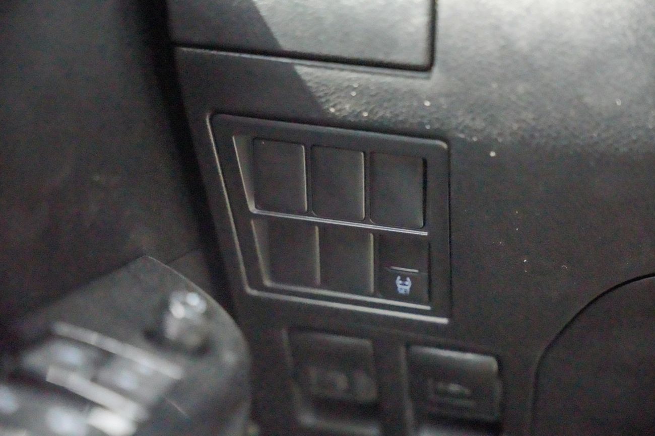 Toyota Hilux S GLX 2.7L 4WD A/T