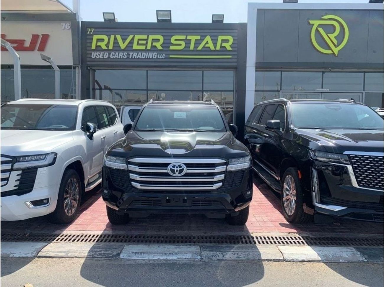 Toyota Land Cruiser EX.R 4.0L V6 BLACK INSIDE BLACK