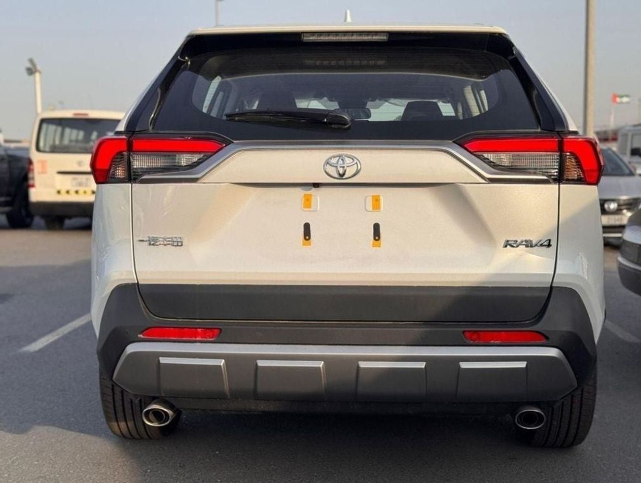 تويوتا راف ٤ 2.0L PETROL AUTOMATIC TRANSMISSION ( FOR RE-EXPORT ONLY)