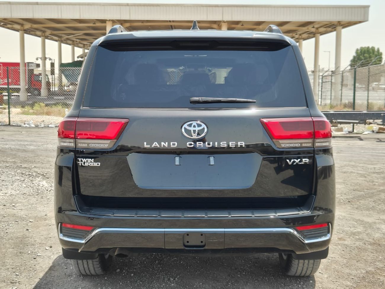 Toyota Land Cruiser 2025 Toyota Land Cruiser LC300 VXR 3.5L V6 Twin Turbo Petrol A/T 4WD (Africa only)