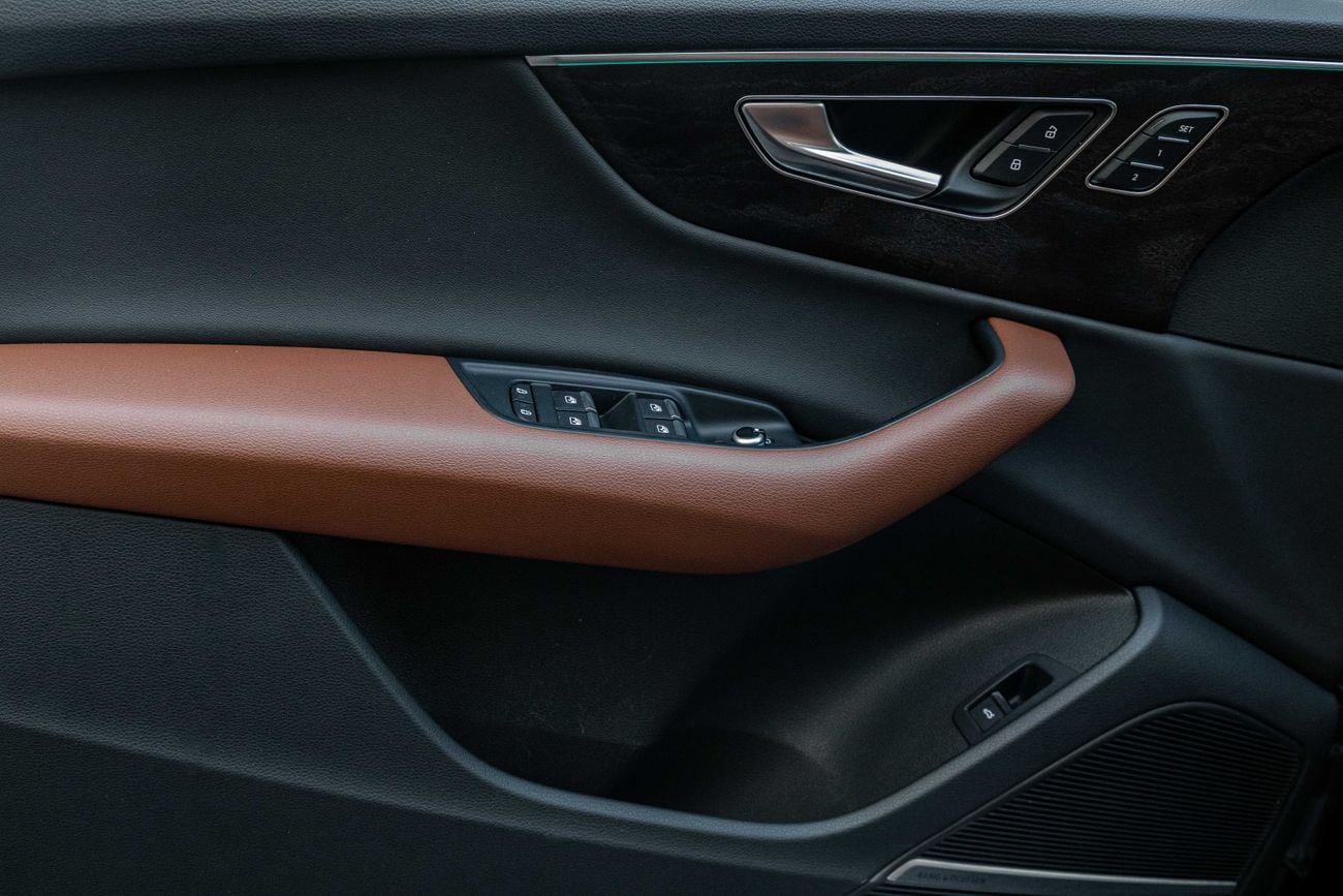 Audi Q7 Q7 S-Line | 3,819 P.M | 0% Downpayment | Audi Q7 3.0L S-Line | Perfect Condition!