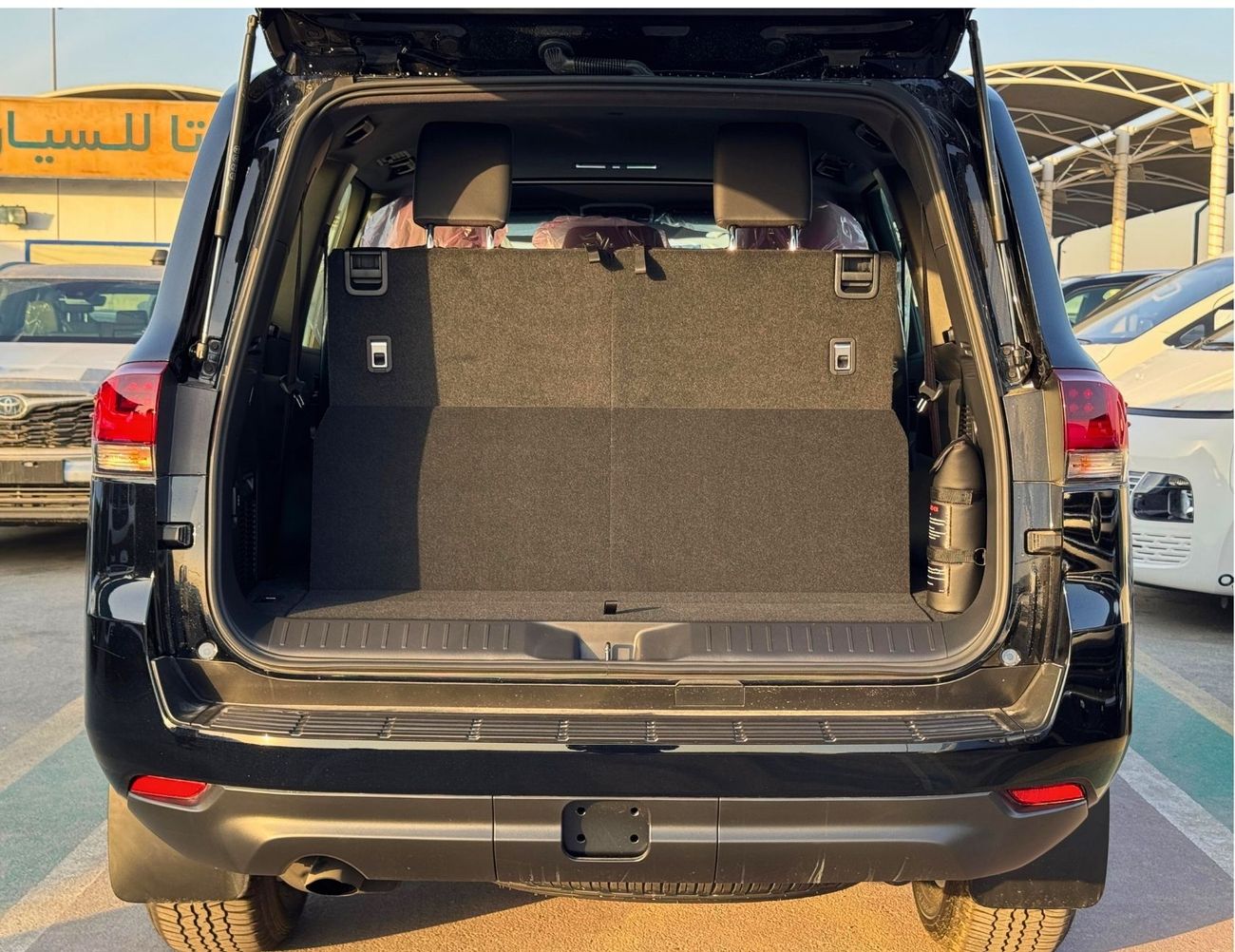 Toyota Land Cruiser GXR / 3.5L V6 PETROL / DRIVER PWR SEAT / SUNROOF / DIGITAL SPEEDOMETER /  DIFF LOCK (CODE # GXR33M