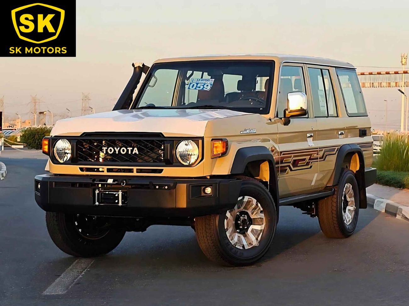 تويوتا لاند كروزر 70 4.0L PETROL / AT / DIFF LOCK/ WINCH SNORKEL / FULL OPTION (CODE # 68081)