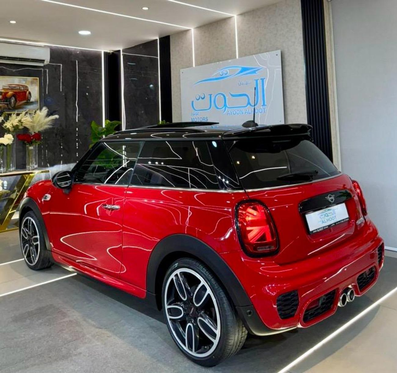 ميني كوبر إس LOVELY MINI COOPER S JCW || GCC || TOP OF THE RANGE || PANORAMIC || ACCIDENTS FREE || LOW MILEAGE