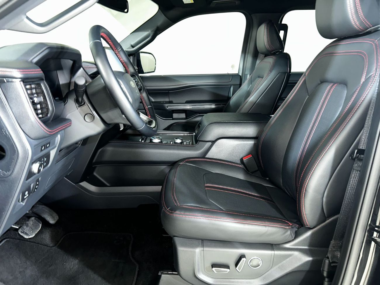 Ford Expedition SP3422 EXPEDITION STEALTH PERFORMANCE 4X4 3.5L ECOBOOST AT LTHR + COOLER BOX