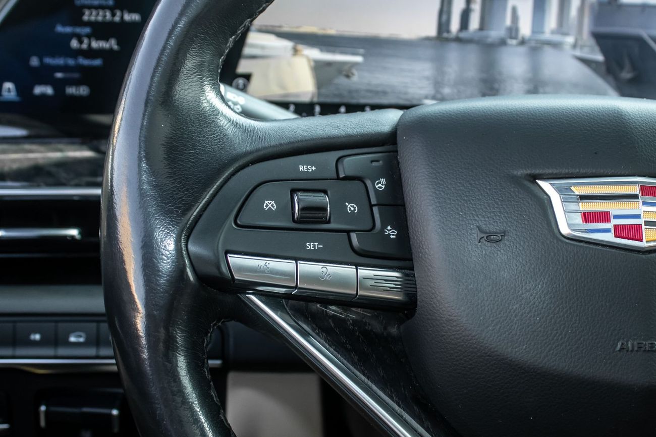 Cadillac Escalade Premium Luxury 6.2L 4WD