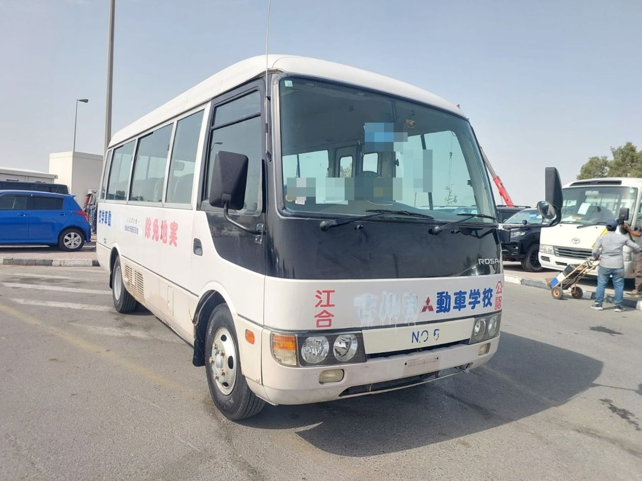 ميتسوبيشي روزا MITSUBISHI ROSA BUS RHD 1999 MODEL 5.2 L DIESEL AUTOMATIC(PM00153)