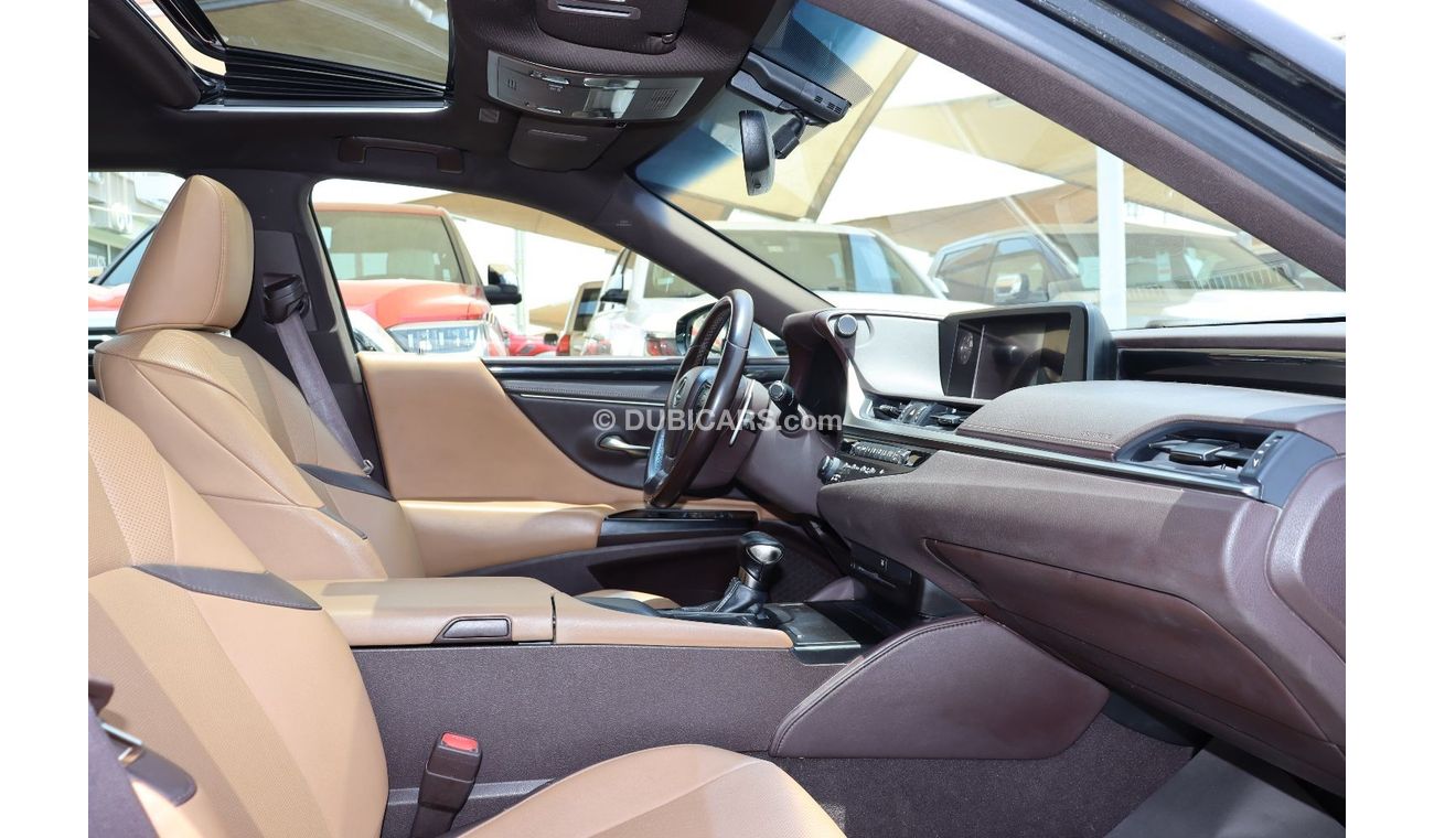 لكزس ES 300 هايبريد كامل المواصفات