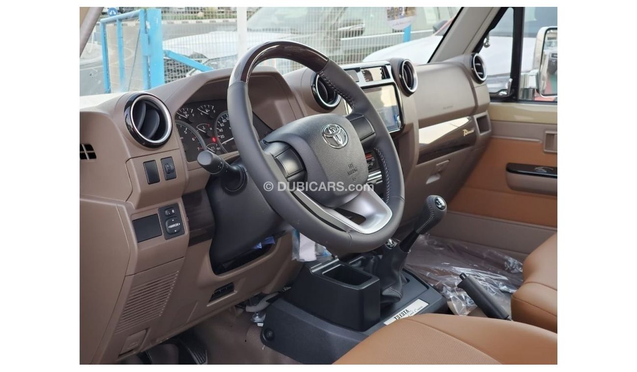 Toyota Land Cruiser Pick Up Single Cab 70th Anniversary with Winch /Diff Lock/Compressor M/T 2022 beige c