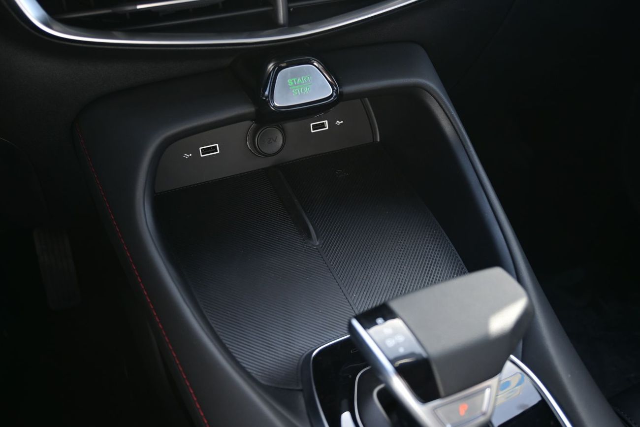 أم جي 5 MG5 1.5L Turbo, Petrol, FWD Model 2025 Color White