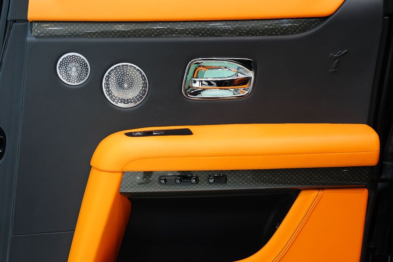 رولز رويس جوست Black Badge, Rear Entertainment, Bespoke Audio, Starlight, Dealer Warr + Serv!!