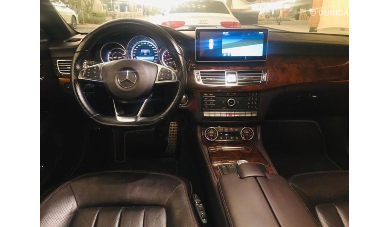 Mercedes-Benz CLS 350 CLS 350 AMG V6 // 2012 // GCC , FULL OPTION , WITH PUSH START , SUN ROOF , POWER SEATS // GOOD CONDI