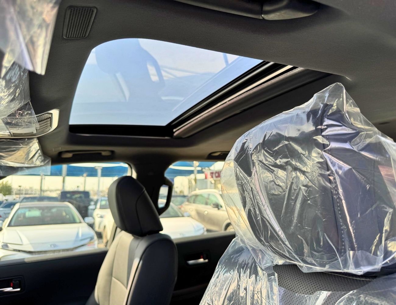 Toyota Land Cruiser GXR / 4.0L PETROL / PWR SEATS & VENTILATION / SPEEDOMETR / SUNROOF / HIGH OPTION / CODE# GXR41H