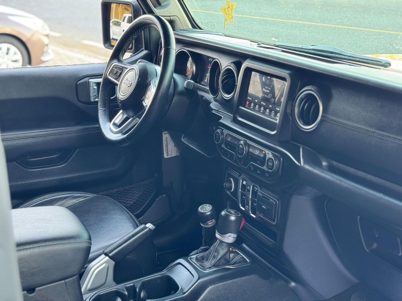 Jeep Wrangler Unlimited Sahara 3.6L SAHARA / V6 3.6L / GCC / AGENCY CHECKS/ KEYLESS ENTRY / REMOTE START / BLIND S