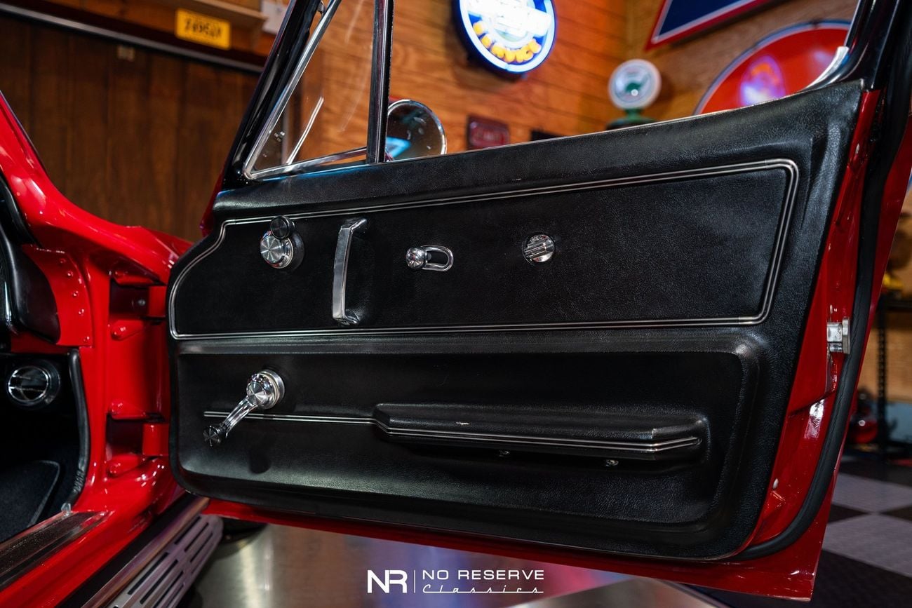 شيفروليه كورفت ZZ502 6 Speed Widebody Restomod