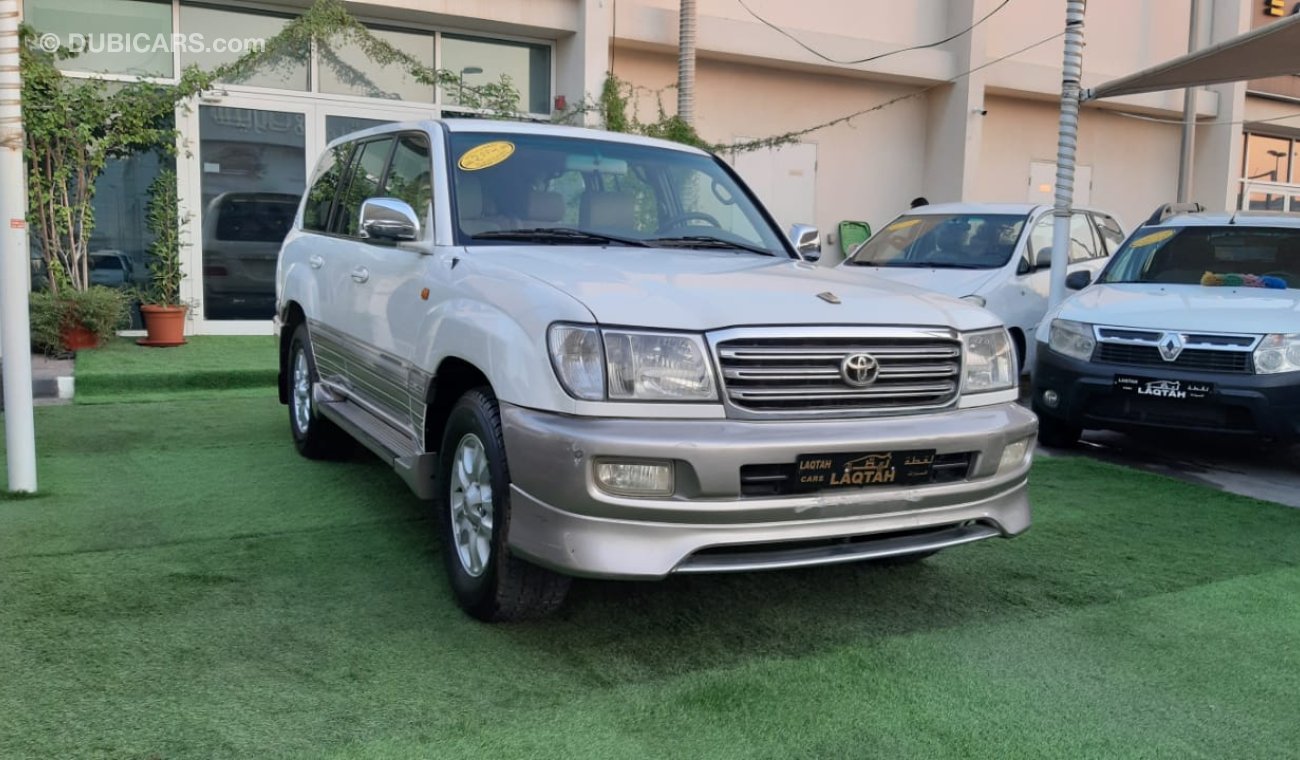 Toyota Land Cruiser Gulf car number 2 excellent condition does not need any expenses