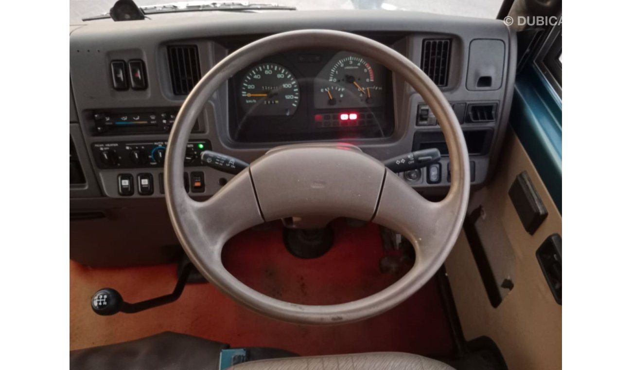 نيسان سيفيليان NISSAN CIVILIAN BUS RIGHT HAND DRIVE (PM1556)