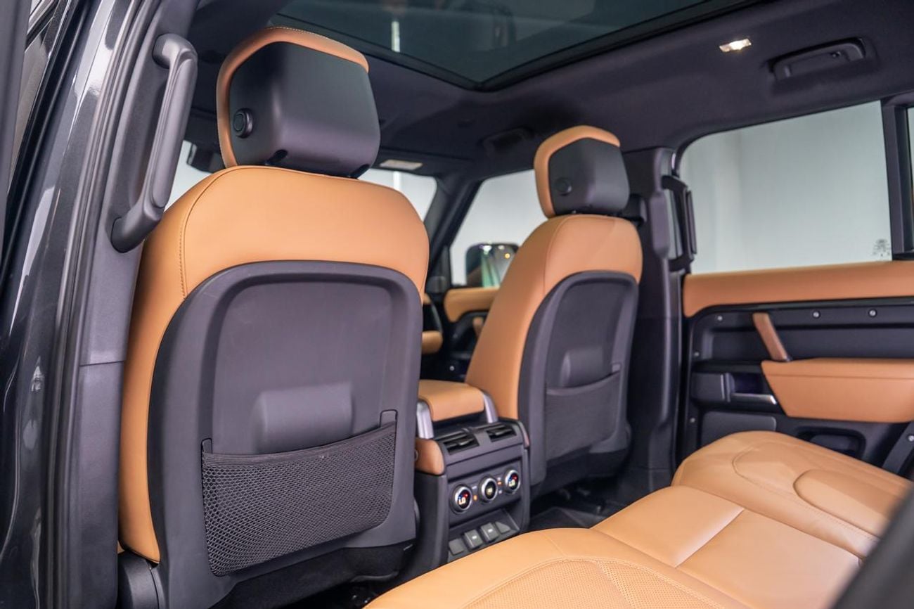 لاند روفر ديفندر 110 HSE P400