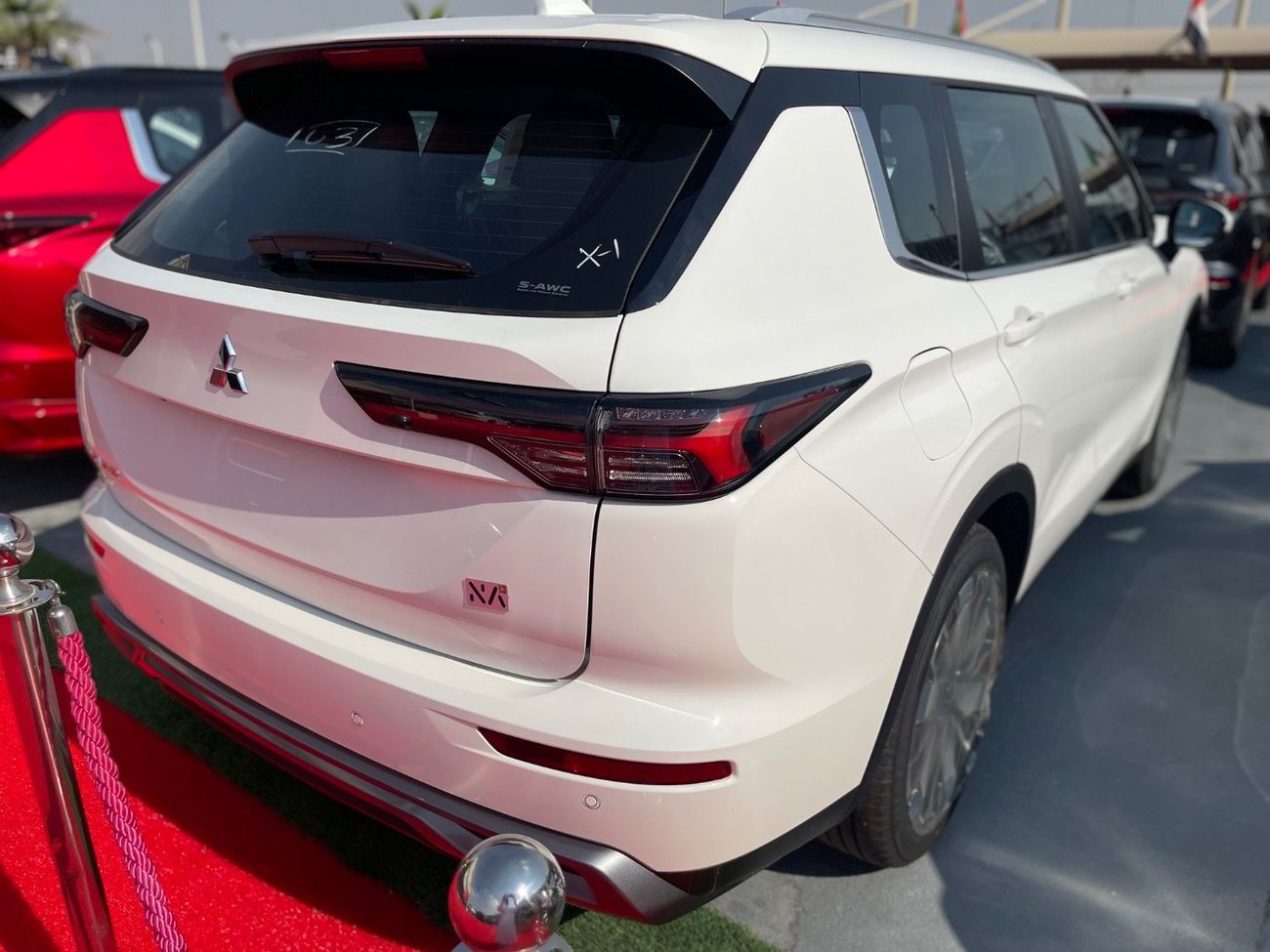 ميتسوبيشي آوتلاندر 