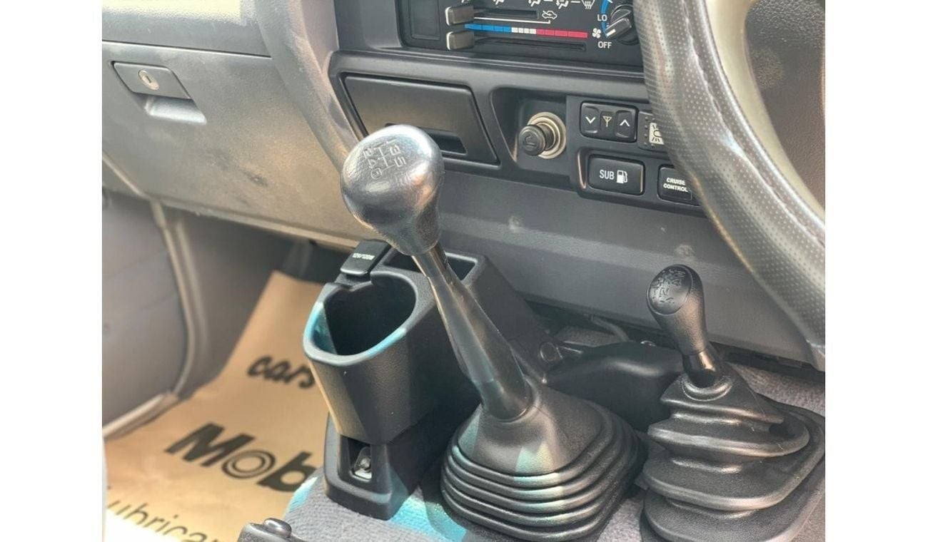 Toyota Land Cruiser Pick Up