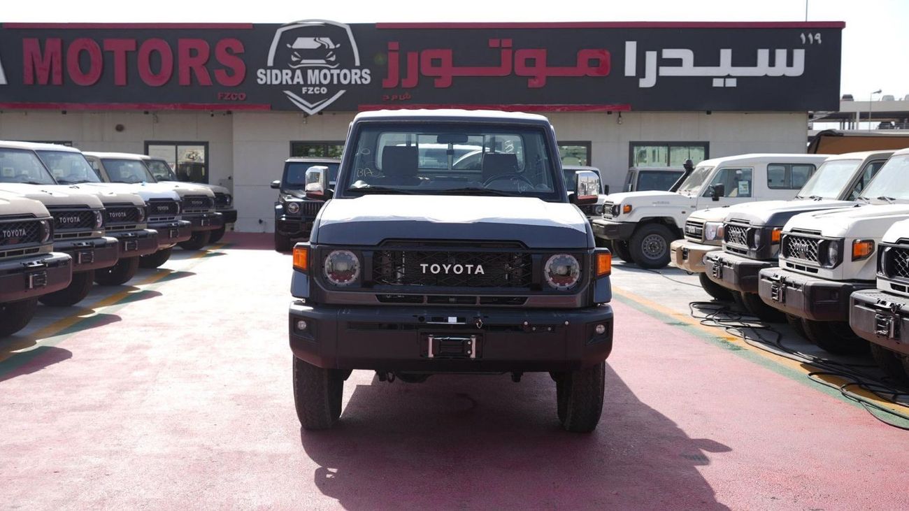 تويوتا لاند كروزر بيك آب TOYOTA LAND CRUISER 79 SINGLE CAB PICKUP PETROL 4.0L V6 4WD MT MODEL 2025 40TH ANNIVERSARY FULL OPTI
