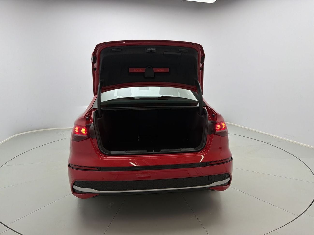 Audi A3 A3 Sedan Advanced 35 TFSI 150hp Progress (Ref# 17842)