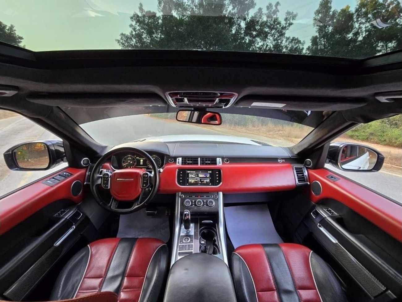 لاند روفر رينج روفر سبورت SVR 5.0L (575 HP) 4WD SPORT SVR 2016 GCC //FSH //ACCIDENTS FREE //ORIGINAL PAINT