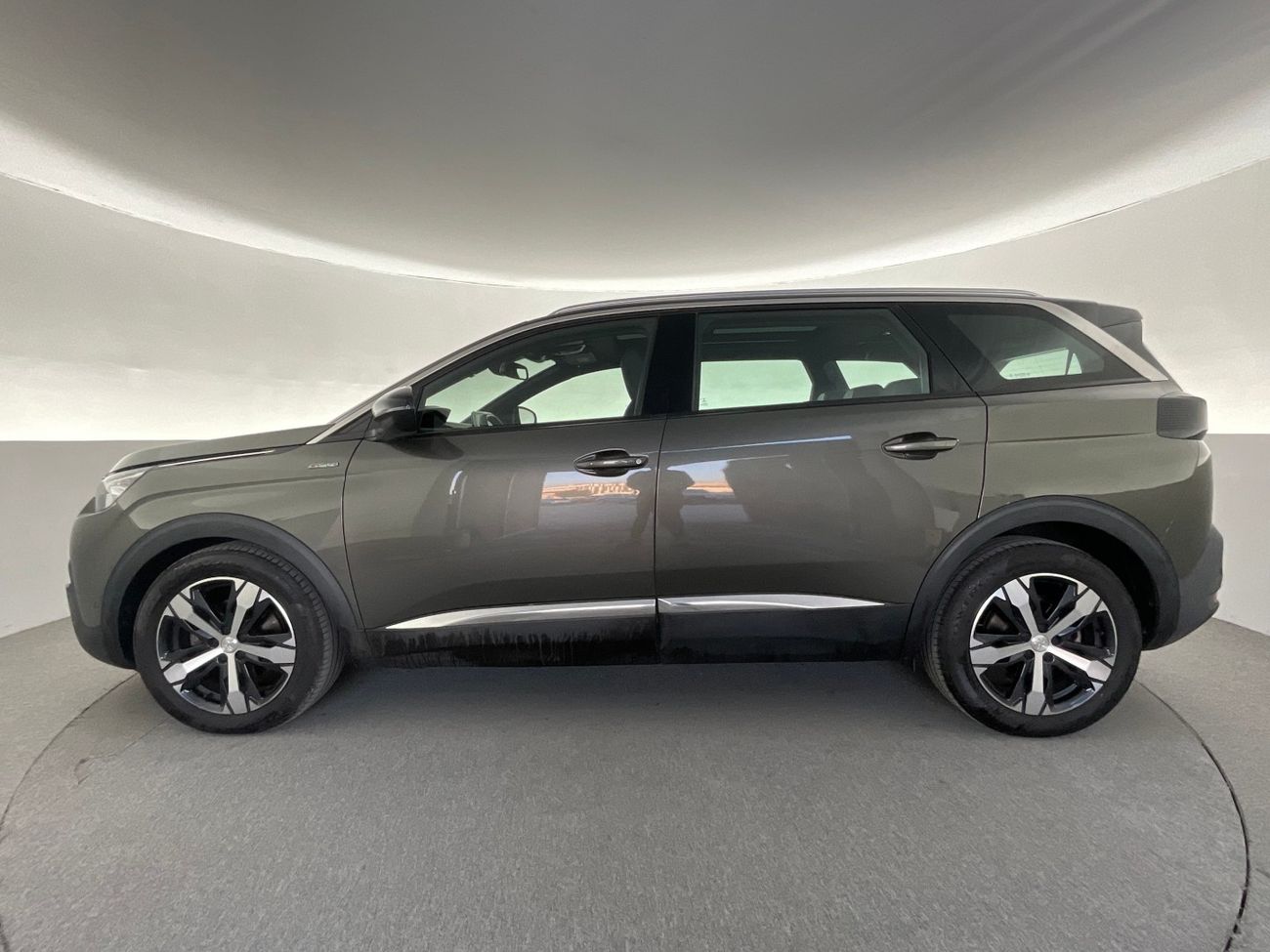 بيجو 5008 GT Line | شامل الضمان | 0 ﺪﻔﻋﺓ ﺃﻮﻟﻯ