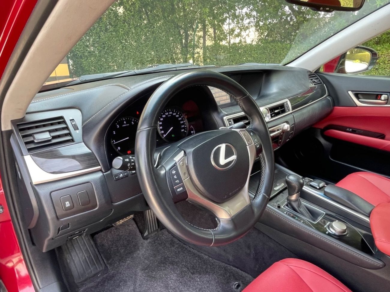 Lexus GS250 Lexus GS 250sport (GCC  _ SPEC) - mobile 2012- VERY GOOD CONDITION