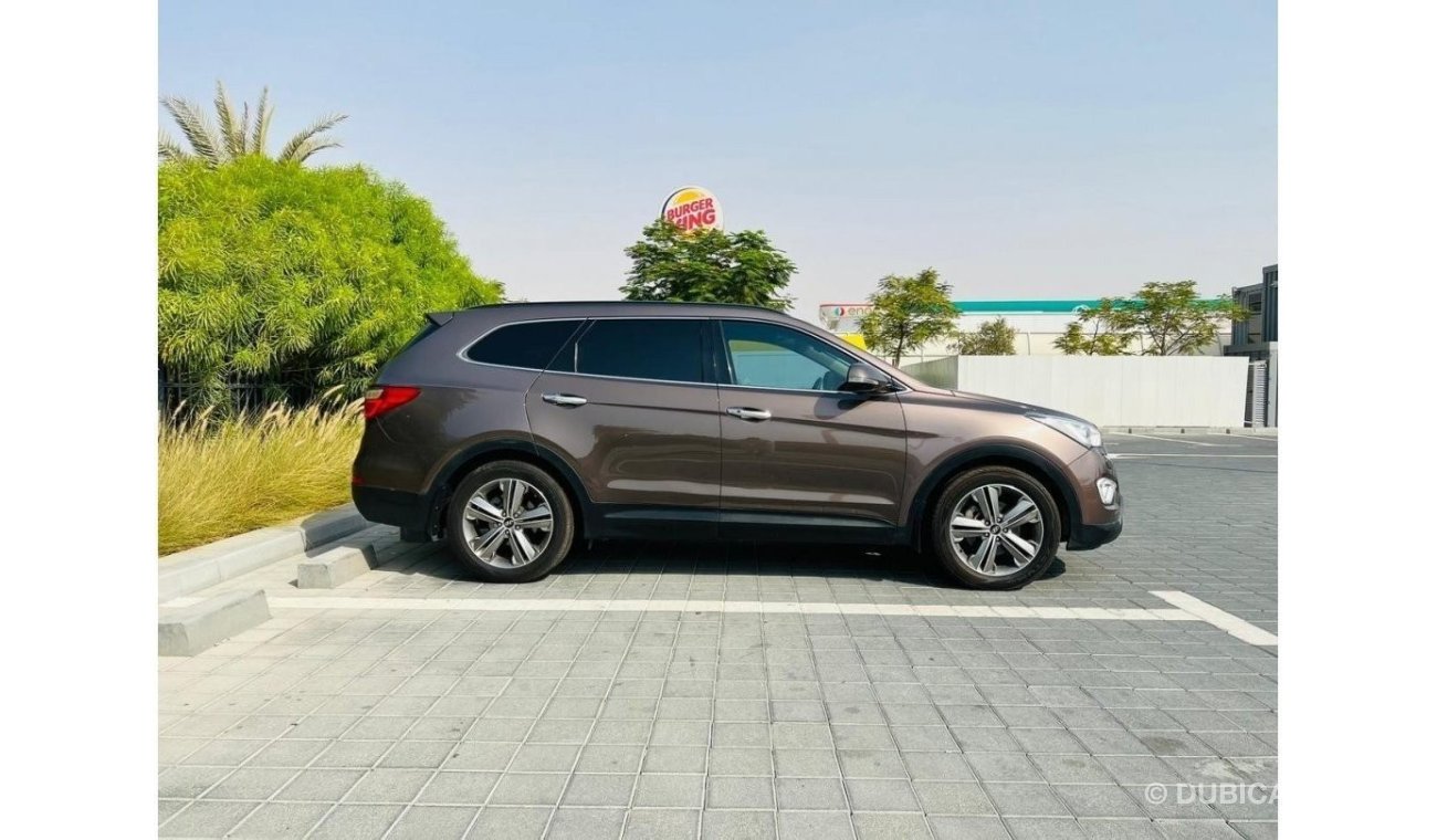 Hyundai Grand Santa Fe || Panoramic Roof || 7 seater || GCC || Well Maintained