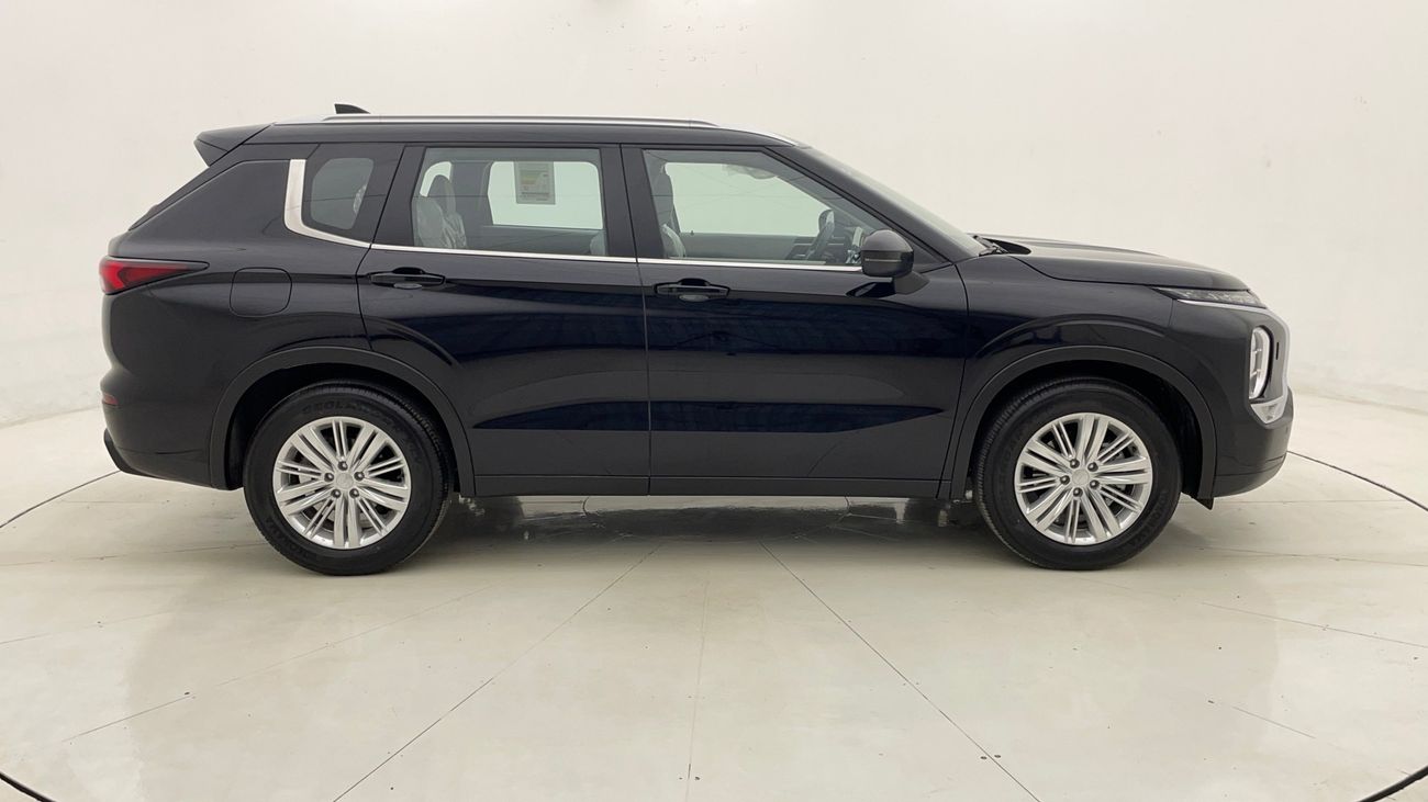 ميتسوبيشي آوتلاندر MIDLINE PLUS 2.5 | بدون دفعة مقدمة | اختبار القيادة في المنزل