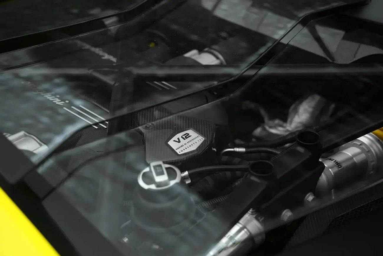 لامبورغيني أفينتادور LP 720-4 50th ANNIVERSARIO