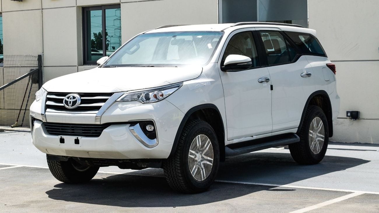 Toyota Fortuner ECTP2M006  -2025 Toyota Fortuner Mid 4.0L Petrol Auto 4wd White