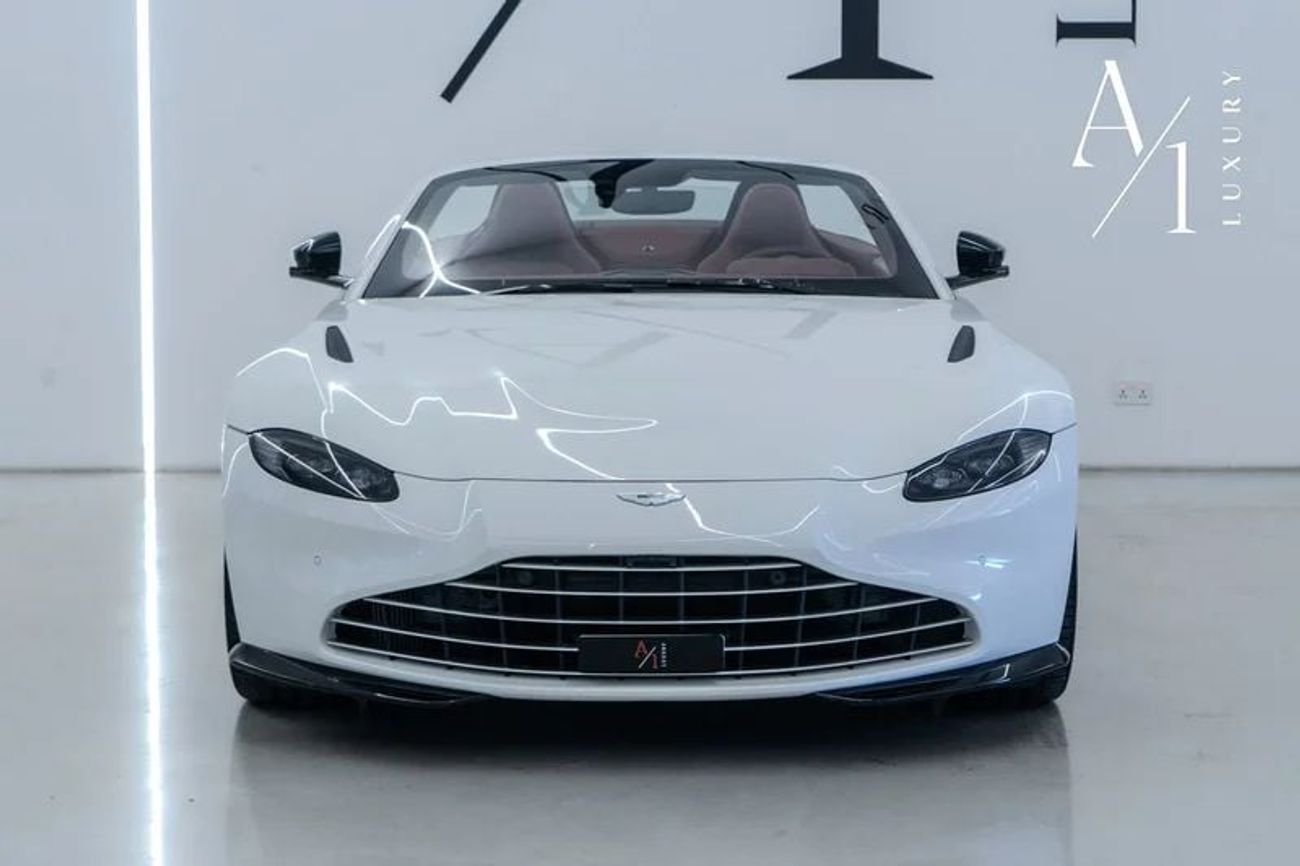 أستون مارتن فانتيج 2022 Aston Martin Vantage Roadster V8, Fully Loaded, Service Contract, GCC Spec
