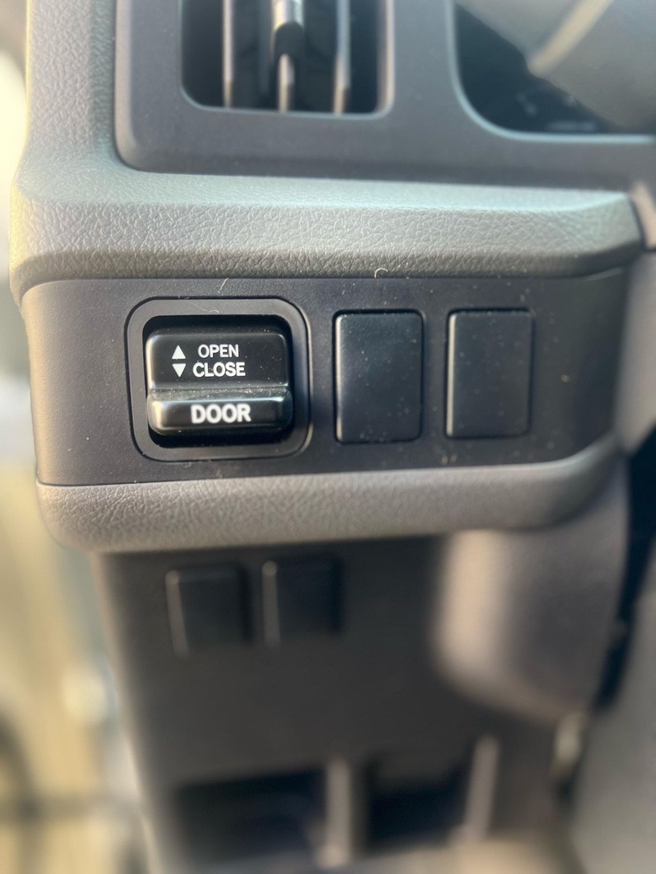 Toyota Coaster 2025 TOYOTA COASTER 4.0L DIESEL 23 SEATER WITH ROOF RACK ELECTRIC DOOR LUGGAGE RACK