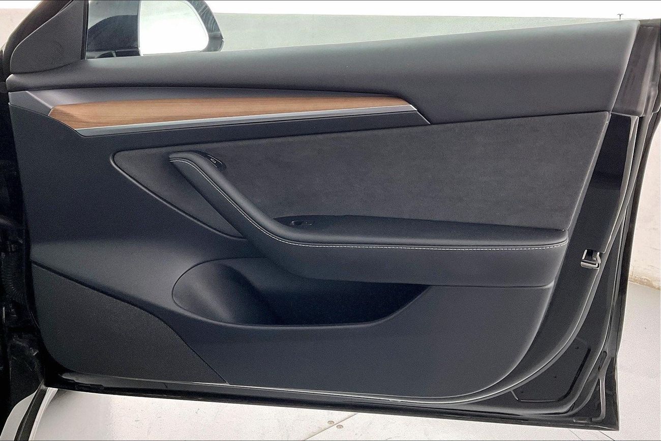 لكزس RX450h Premier | عرض العيد الحصري | خالية من أضرار الفيضانات