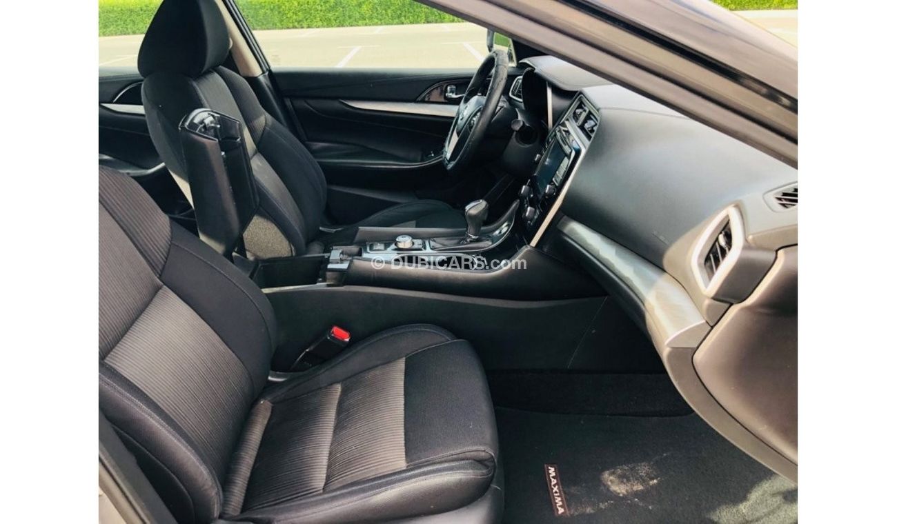 Nissan Maxima SV MODEL 2016 GCC CAR PERFECT CONDITION INSIDE AND OUTSIDE LOW MILEAGE