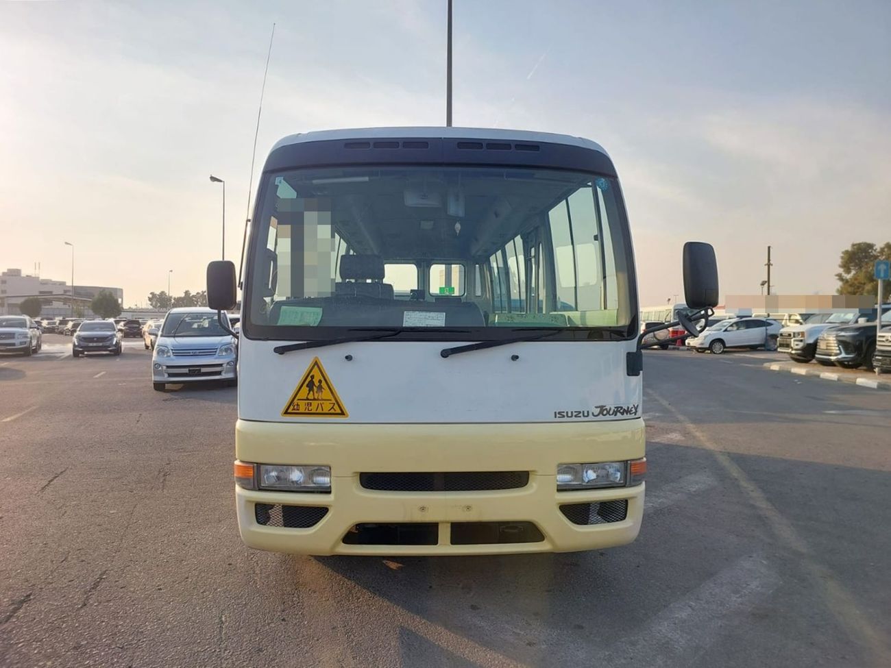 Isuzu Journey ISUZU JOURNEY BUS RHD 2003 MODEL 4.1 L DIESEL MANUAL(PM720009)