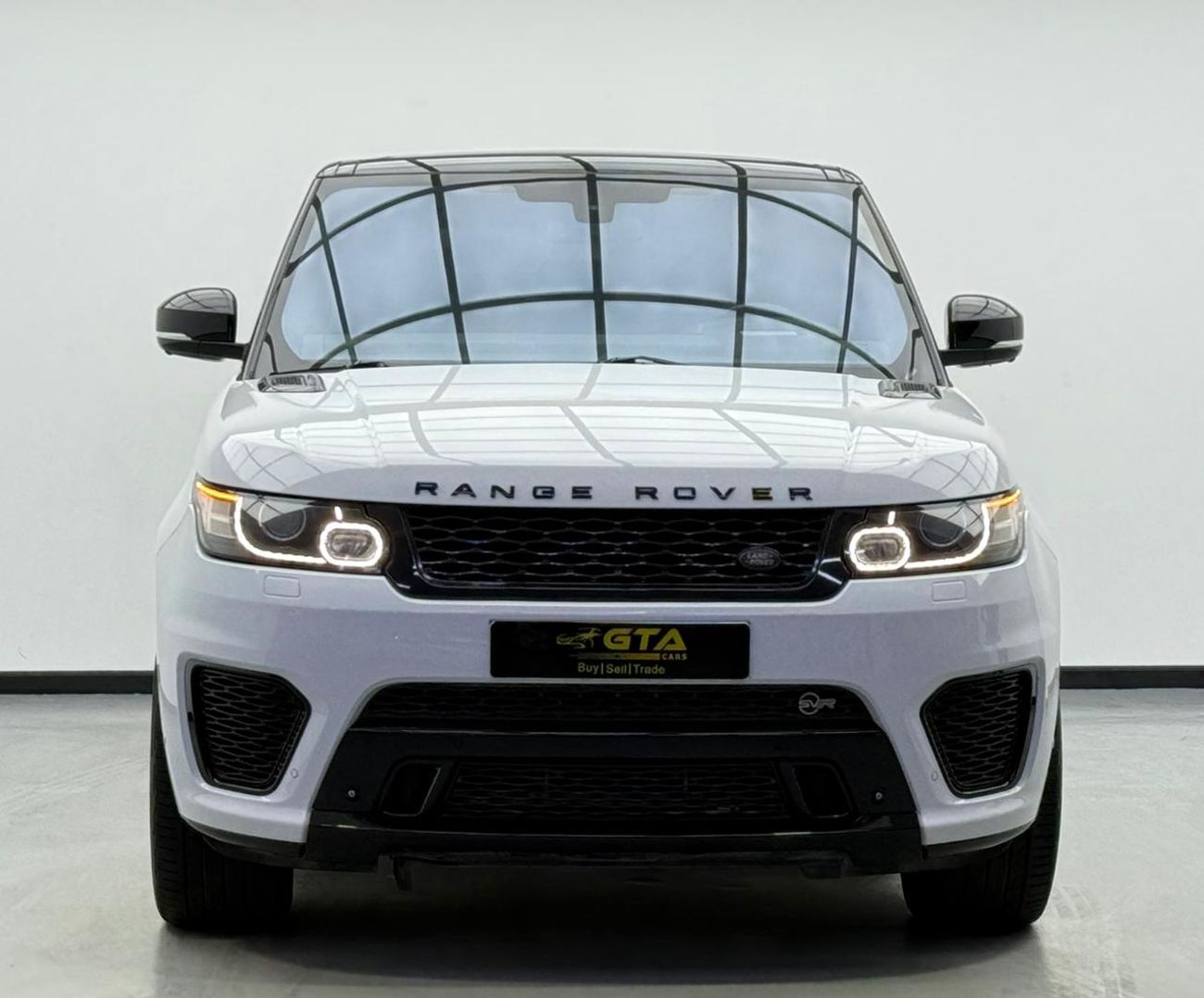 Land Rover Range Rover Sport SVR 5.0L (550 HP)