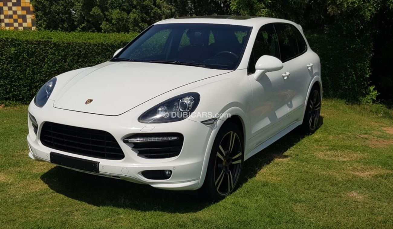 بورش كايان موديل 2014 خليجي فل مواصفات كراسي جلد وبانوراما ومثبت سرعه وتكييف خلفي وتحكم كهربي كامل ونظام صوت م