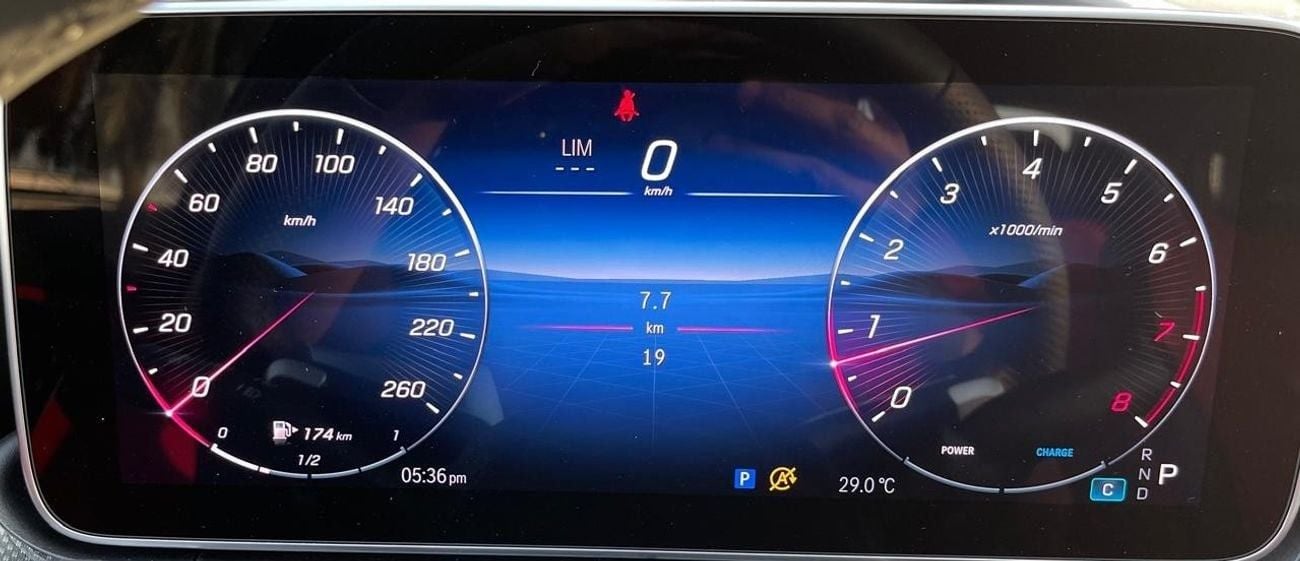 مرسيدس بنز C 200 AMG Premium Plus 5 y warranty 2025 GCC