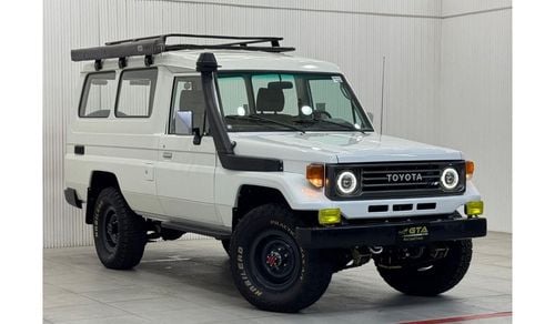تويوتا لاند كروزر 1990 Toyota Land Cruiser Troop Carrier FJ75, Fully Restored, Excellent Condition, GCC