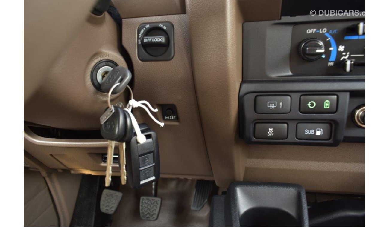 تويوتا لاند كروزر 70 78 LONG WHEEL BASE SPL V8 4.5L TURBO DIESEL 4WD 9 SEAT MANUAL TRANSMISSION