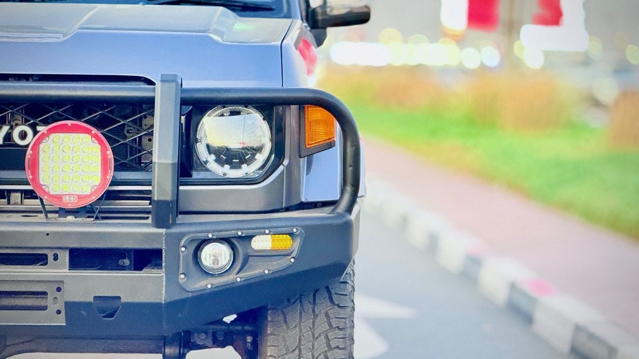 Toyota Land Cruiser Pick Up 2018 RHD Diesel Engine V8 Full Option Car is Very Clean and Perfect Condition